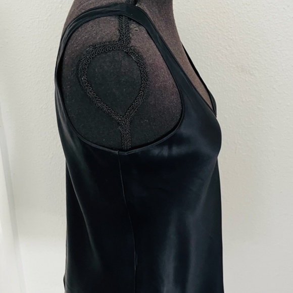 NORDSTROM LABEL   100% black silk v-neck and back elegant camisole - Picture 4 of 7